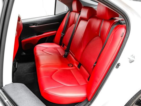 Used 2022 Toyota Camry XSE image 37