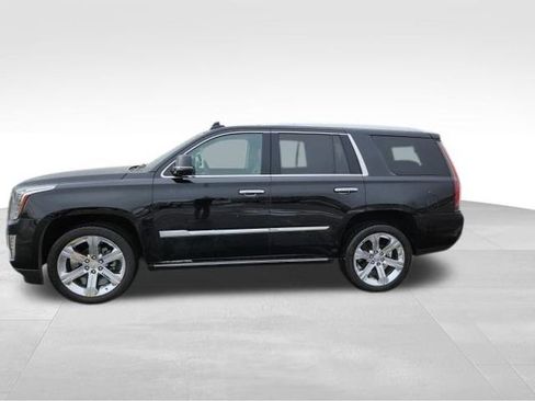Used 2016 Cadillac Escalade Premium image 4