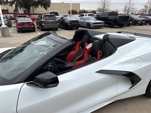 Used 2023 Chevrolet Corvette Stingray Premium Conv w/ Z51 Performance Package image 8