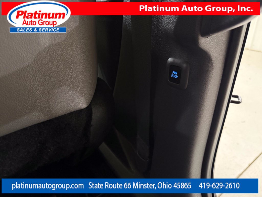 Used 2023 Toyota Sienna XLE AWD/4WD image 42