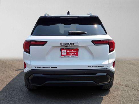 Used 2026 GMC Terrain Elevation w/ Elevation Premium Package AWD/4WD image 5