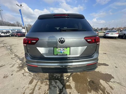 Used 2024 Volkswagen Tiguan SE image 33