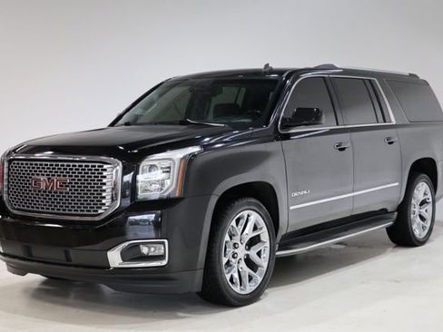 Used 2015 GMC Yukon XL Denali w/ Touring Package AWD/4WD image 3