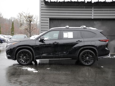 Used 2025 Toyota Highlander XSE image 5