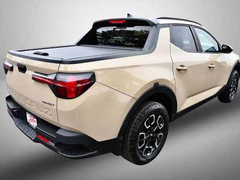 Used 2022 Hyundai Santa Cruz SEL Premium image 7