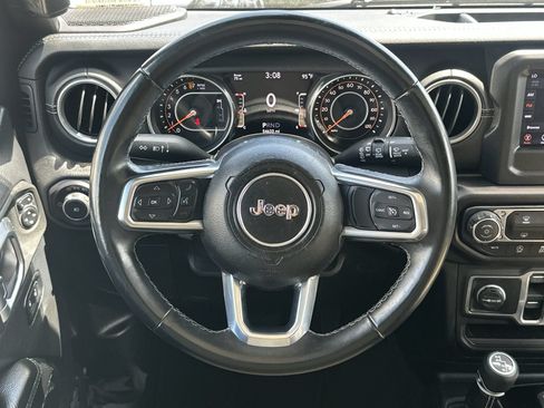 Used 2018 Jeep Wrangler Unlimited Sahara w/ Safety Group AWD/4WD image 19
