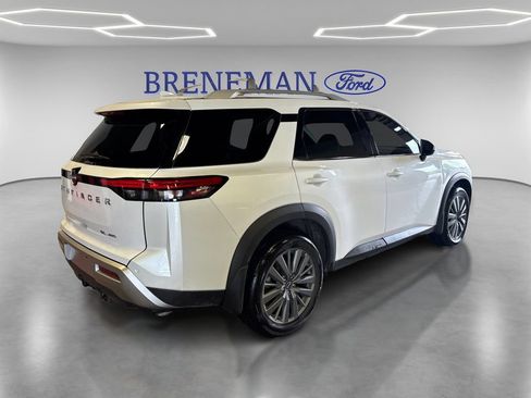 Used 2025 Nissan Pathfinder SL w/ SL Premium Package AWD/4WD image 6