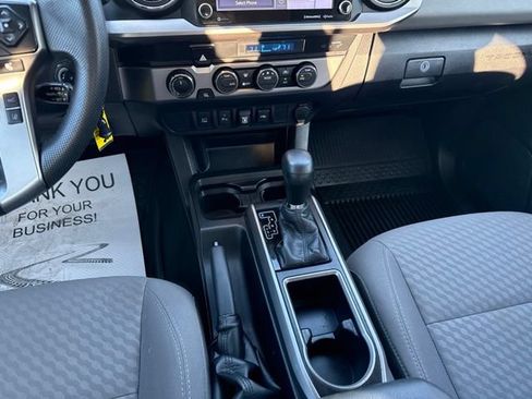 Used 2021 Toyota Tacoma SR5 AWD/4WD image 21