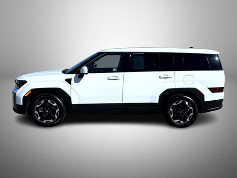 Used 2025 Hyundai Santa Fe SE image 9