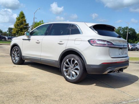 Used 2022 Lincoln Nautilus Reserve w/ Equipment Group 201A AWD/4WD image 4