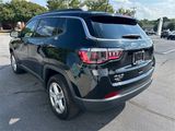 Used 2023 Jeep Compass Latitude image 5