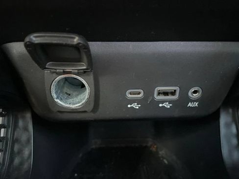 Used 2022 Chevrolet TrailBlazer LT w/ Convenience Package FWD image 24