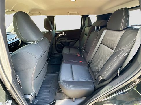 Used 2022 Mitsubishi Outlander ES image 22