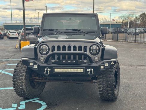 Used 2016 Jeep Wrangler Unlimited Sport image 19