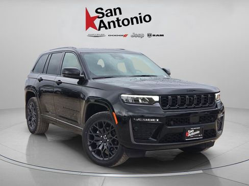 New 2026 Jeep Grand Cherokee Summit image 1