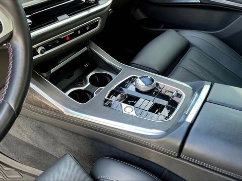 Used 2024 BMW X7 M60i w/ Executive Package image 18