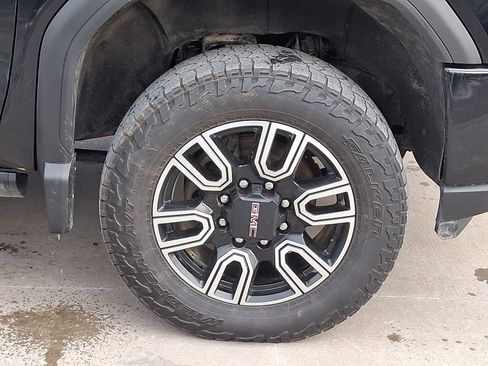 Used 2023 GMC Sierra 2500 AT4 w/ AT4 Premium Plus Package image 8