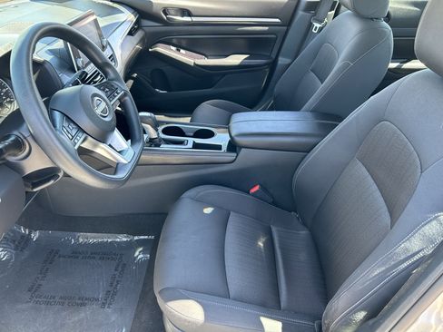 Used 2023 Nissan Altima 2.5 SV image 18