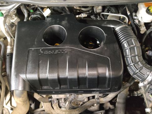 Used 2018 Ford Explorer XLT image 30