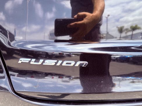 Used 2020 Ford Fusion SE FWD image 38
