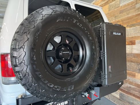 Used 2009 Ford E-350 and Econoline 350 XL image 5