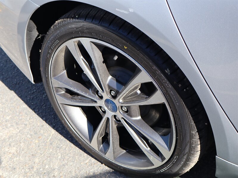 Used 2019 Ford Fusion Titanium AWD/4WD image 9