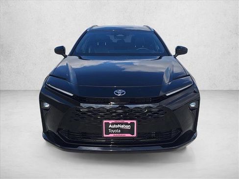 Certified 2025 Toyota Crown Signia image 2