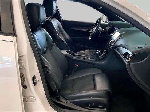 Used 2017 Cadillac ATS V w/ Luxury Package RWD image 8