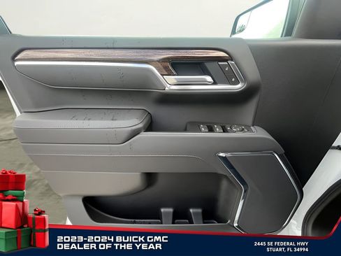 New 2025 GMC Sierra 1500 Elevation image 44
