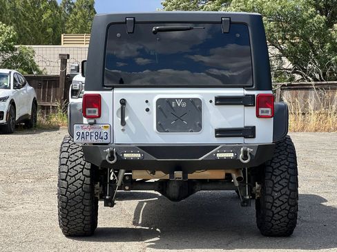 Used 2017 Jeep Wrangler Unlimited Sport AWD/4WD image 5