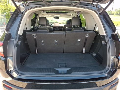 Certified 2025 Honda Pilot Touring image 30