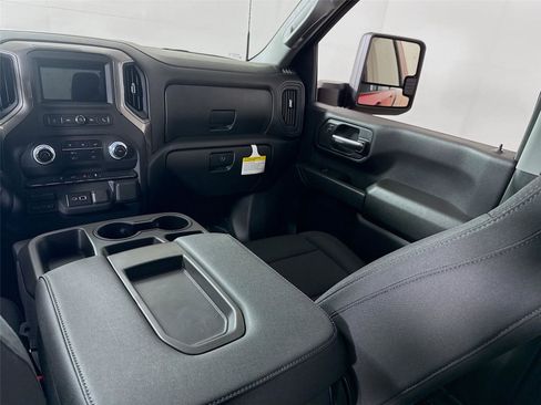 New 2025 GMC Sierra 2500 Pro w/ Convenience Package image 15