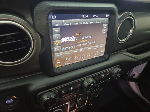 Used 2023 Jeep Wrangler Unlimited Rubicon 4xe w/ Cold Weather Group AWD/4WD image 20