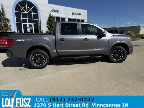Used 2018 Nissan Titan PRO-4X image 9