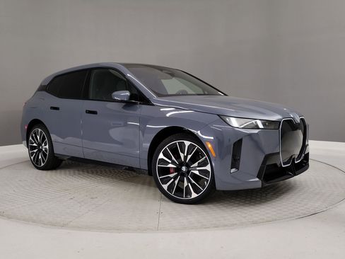 New 2026 BMW iX xDrive60 w/ M Sport Package image 27