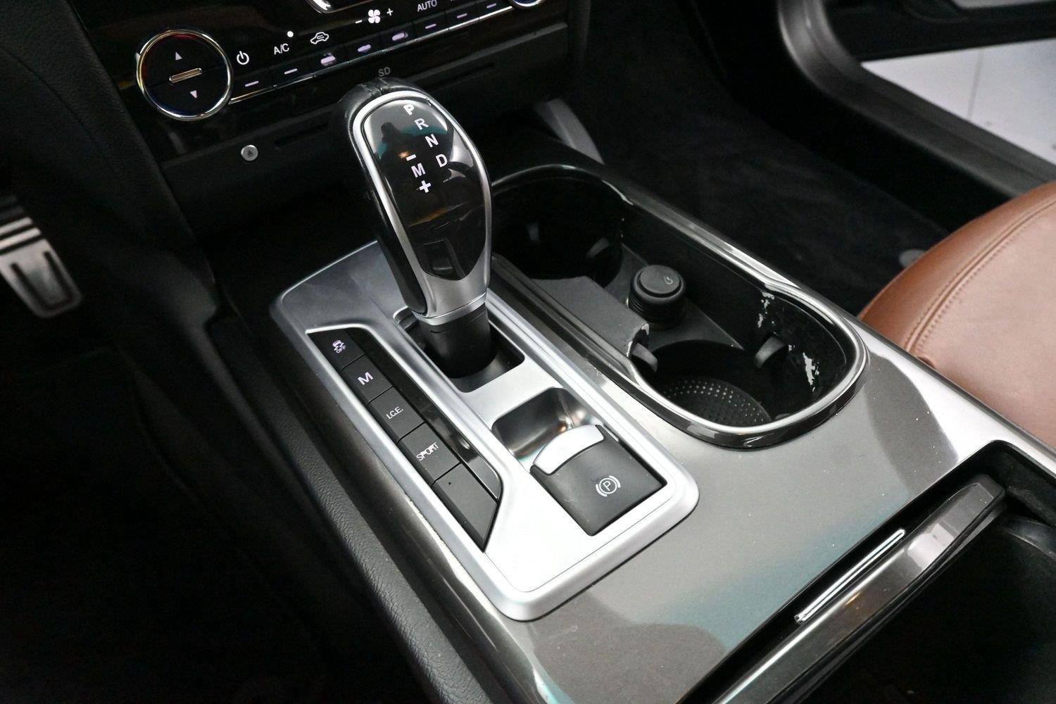 Used 2015 Maserati Ghibli RWD image 24