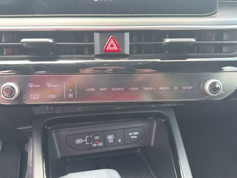 Used 2025 Kia K5 GT-Line w/ GT-Line Premium Package FWD image 34