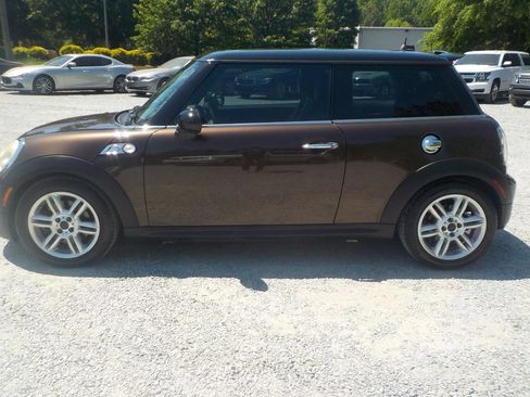 Used 2011 MINI Cooper S FWD image 2