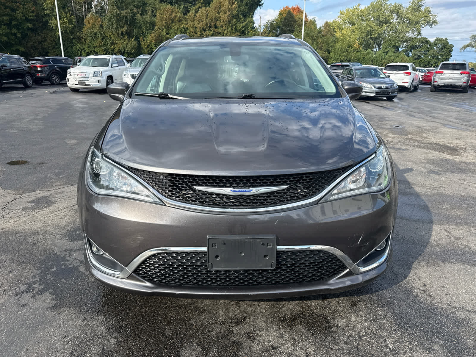 Used 2020 Chrysler Pacifica Touring-L FWD image 8