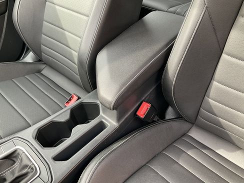 Used 2024 Volkswagen Jetta SE image 18