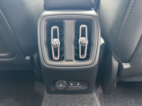 Certified 2023 Volvo C40 P8 Recharge Ultimate w/ Protection Package Premier image 21
