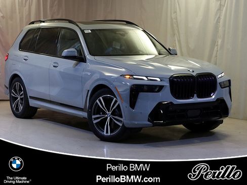 Used 2026 BMW X7 xDrive40i w/ Executive Package image 1