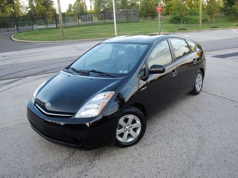Used 2009 Toyota Prius Touring FWD image 4
