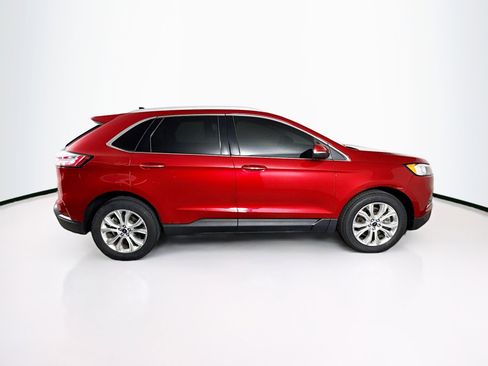 Used 2021 Ford Edge Titanium FWD image 2