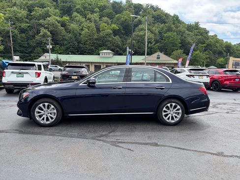 Used 2017 Mercedes-Benz E 300 4MATIC image 6