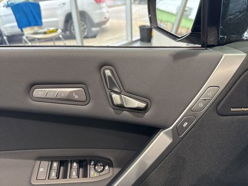 New 2026 BMW iX xDrive45 w/ M Sport Package image 39