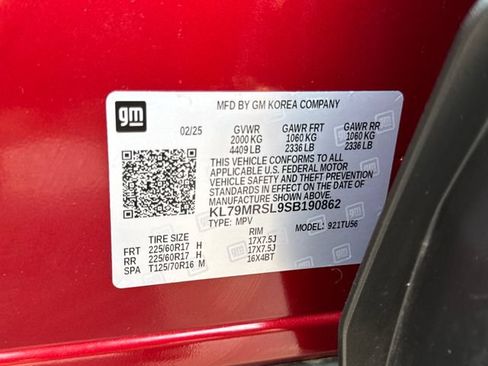 Used 2025 Chevrolet TrailBlazer LT AWD/4WD image 34