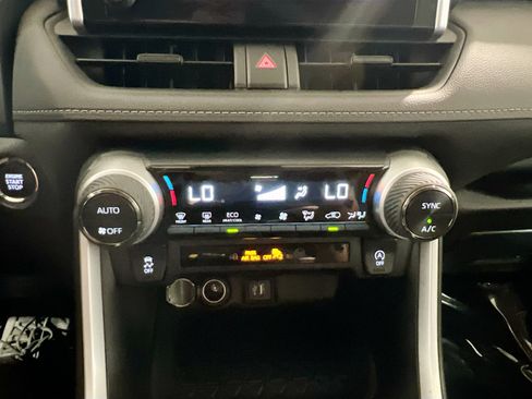 Used 2023 Toyota RAV4 XLE FWD image 12