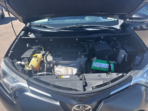 Used 2018 Toyota RAV4 XLE AWD/4WD image 23