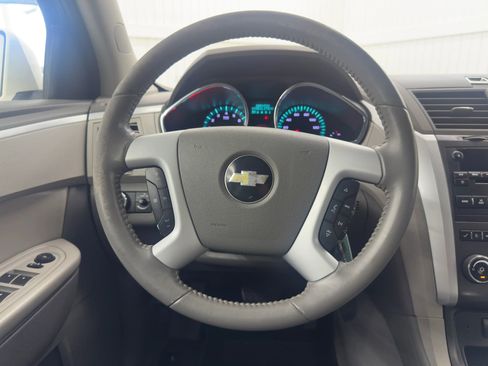 Used 2011 Chevrolet Traverse LT image 15